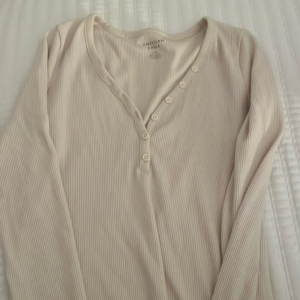 American Eagle Long Sleeve
